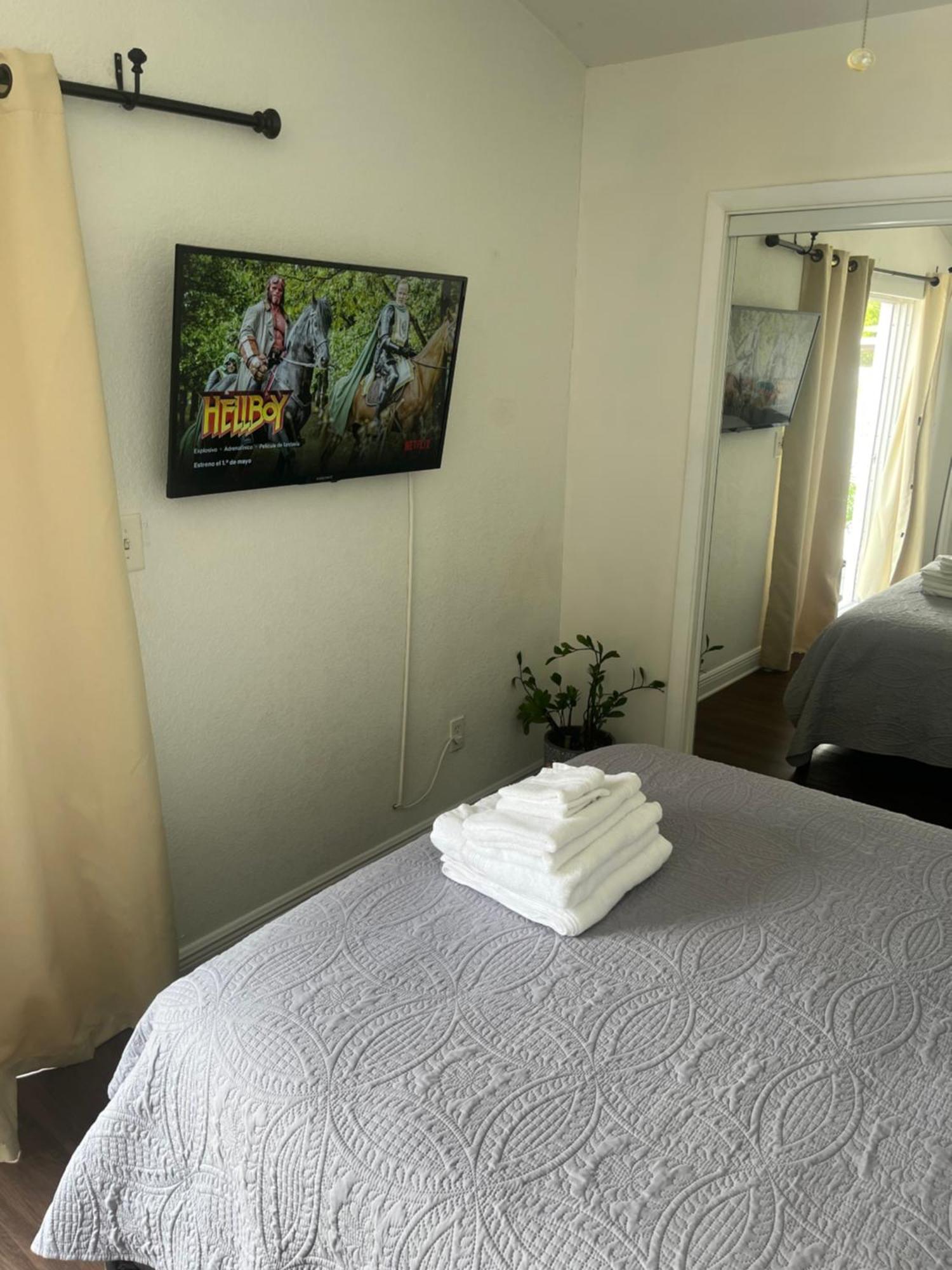 Habitacion Luminosa Y Acogedora. Голлівуд Екстер'єр фото